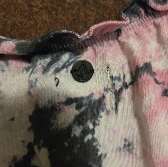 Volcom Tiedoll Wave Shirt In Pink And Grey Tie Dye Size 8 (M) - Picture 10 of 10